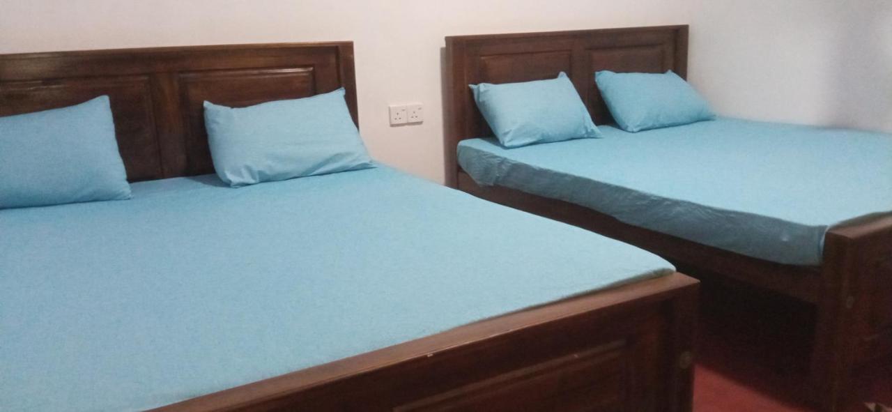 Impress Holiday Home Anuradhapura Exterior foto